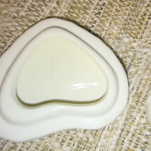 Vintage butterfly Ceramic heart shape jewelry trinket holder - Picture 8 of 11